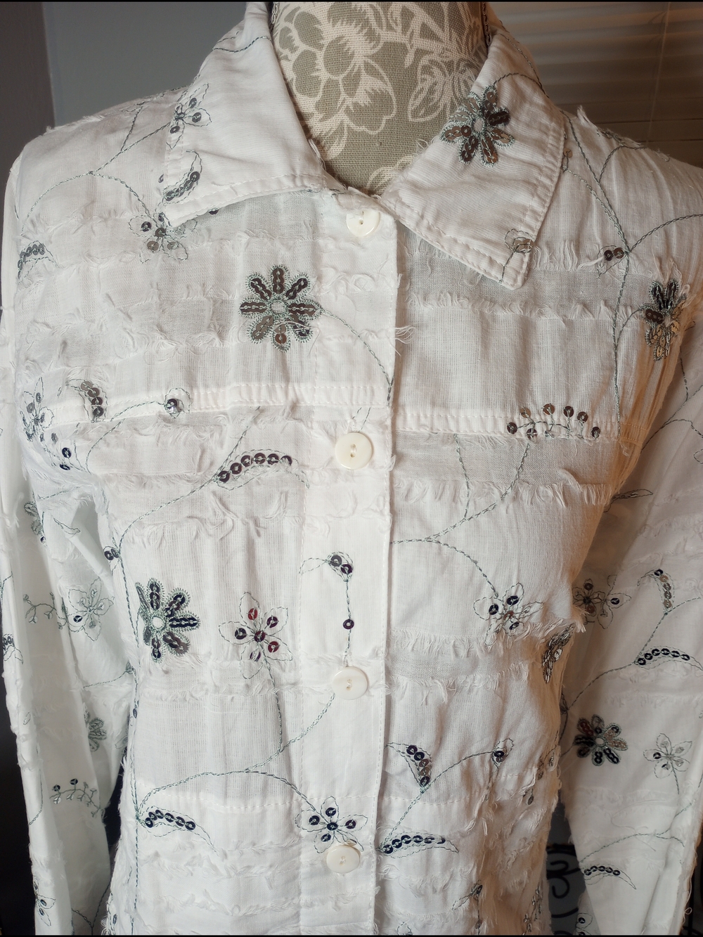 White Focus‎ Embroidered Button-Up Shirt